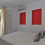 Aspro * Piso Livadi